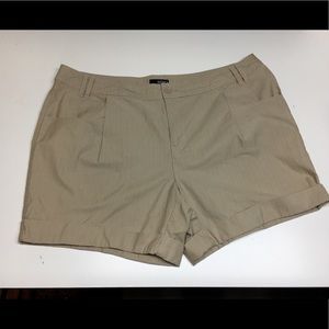 a.n.a. Khaki Shorts